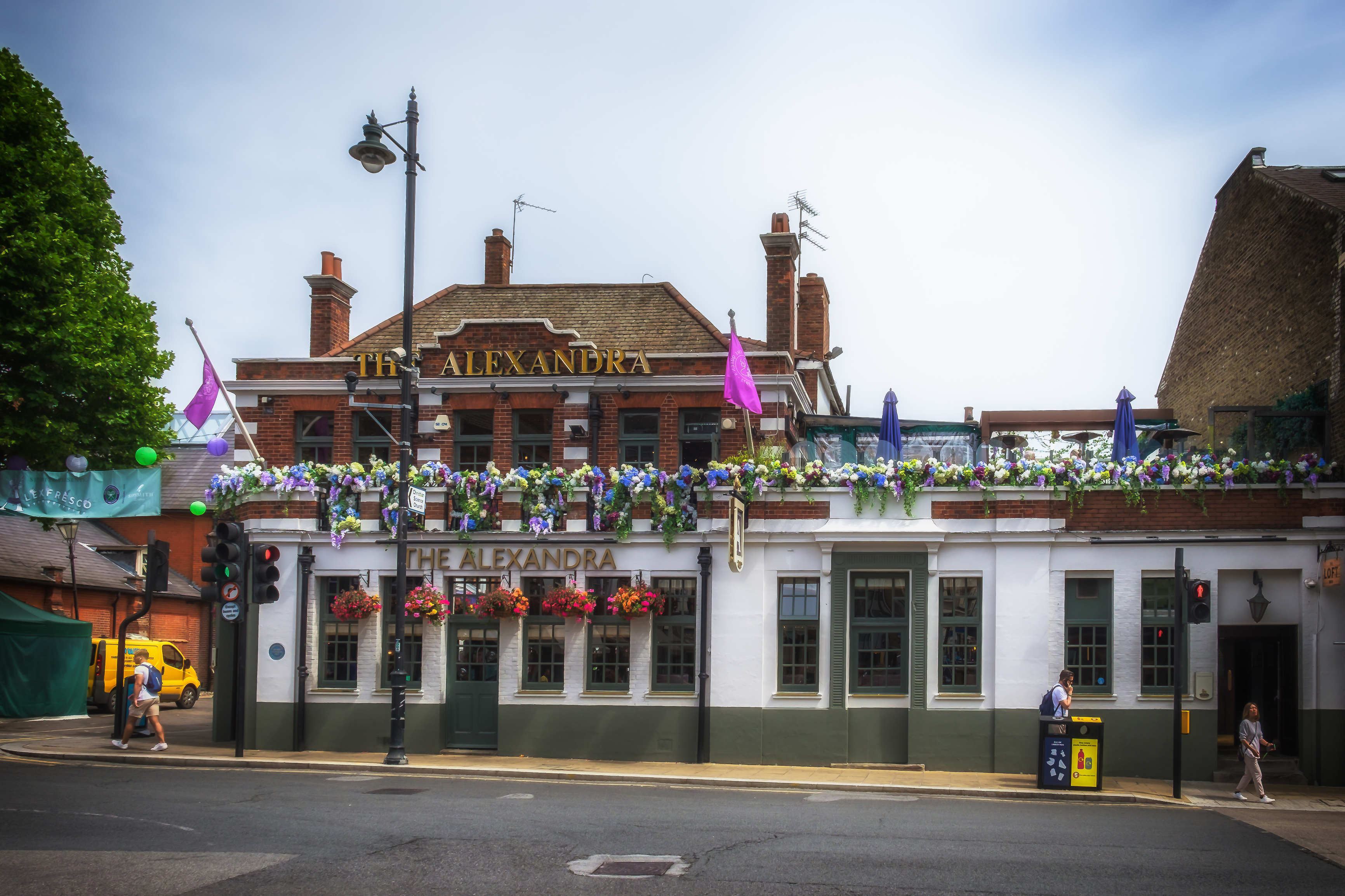 the-alexandra-wimbledon-pub-exterior